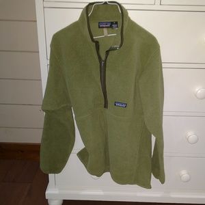 Half zip olive green Patagonia fleece